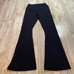 yogalicious flare yoga pants, criss cross waist band size medium